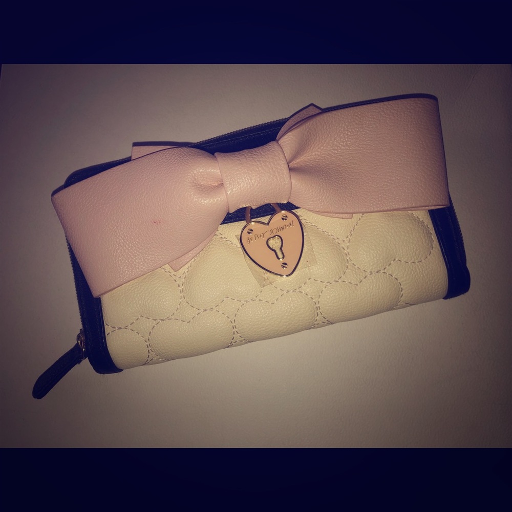 Betsy Johnson Wallet